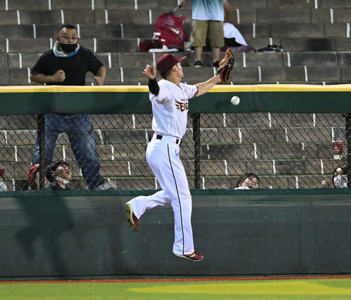 １年夏の甲子園で西川遥輝は骨折しながら強行出場 放った大ファウルに末恐ろしい才能を感じた | web