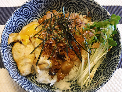 𝗺𝗶𝗵𝗼 | 今日の娘弁 ⚫︎おかかご飯 ⚫︎鶏もも肉とさつまいもの甘酢炒め