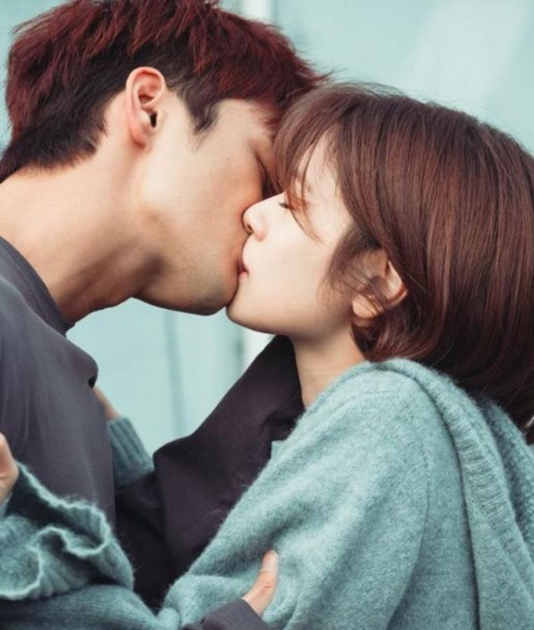 韓国ドラマのキスシーンで口がぱくぱくして動いてるのは全てディープキスですか？  - Yahoo!知恵袋