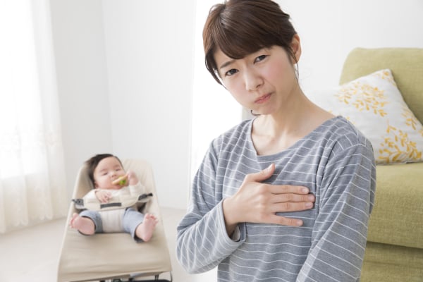 乳首が立つ理由って？寒い時など日常で乳首が立って困る場合の対処法 - 夜の保健室