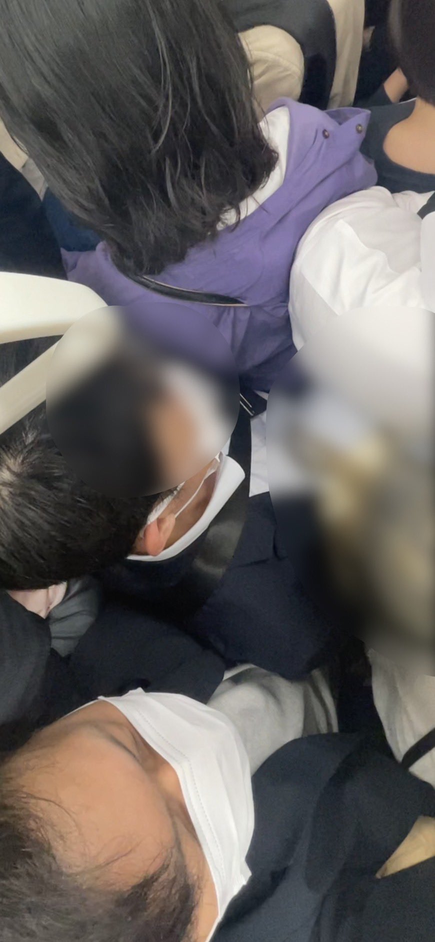 受入痴漢]電車内でモロ出し痴漢。女子アナ系JDがゆっくりと堕ちていく瞬間。 : pcolle