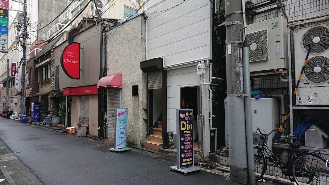 ホーム｜JR五反田駅東口より徒歩3分、素人とピュアな制服美少女専門店、ピンサロ「レッドリボン」