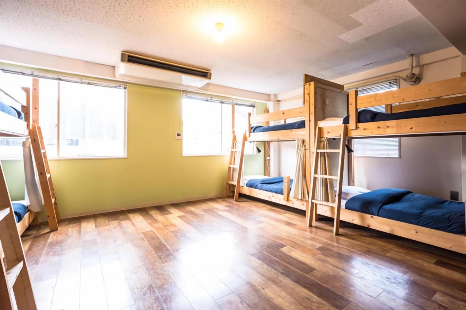 HOSTEL CHILLAX, 大阪市