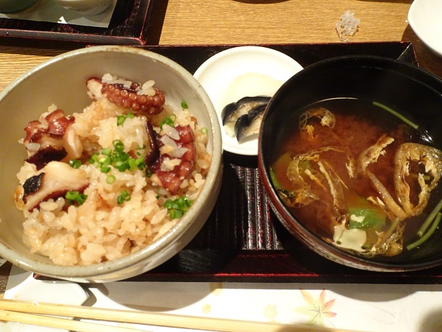 ハムカツ弁当（水道橋／向日葵）: 水道橋界隈のお弁当飲食記