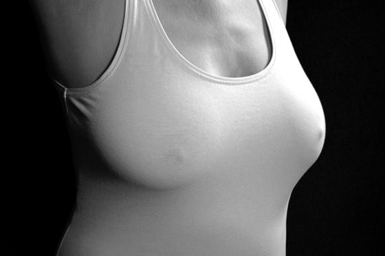 乳首が立つ＝感じている」って嘘？簡単な見極め方と興奮のさせ方20選を伝授！ | Trip-Partner[トリップパートナー]