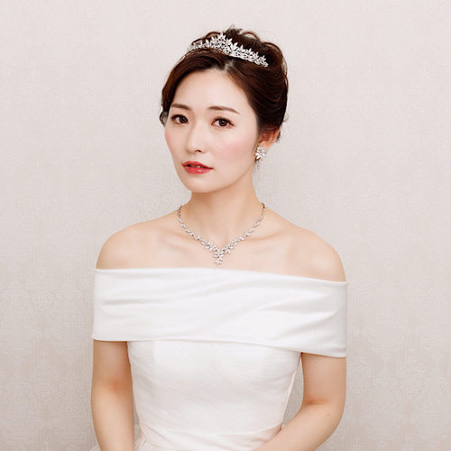 ヴィクトリアティアラ【結婚式 ヘアアクセサリー】 |