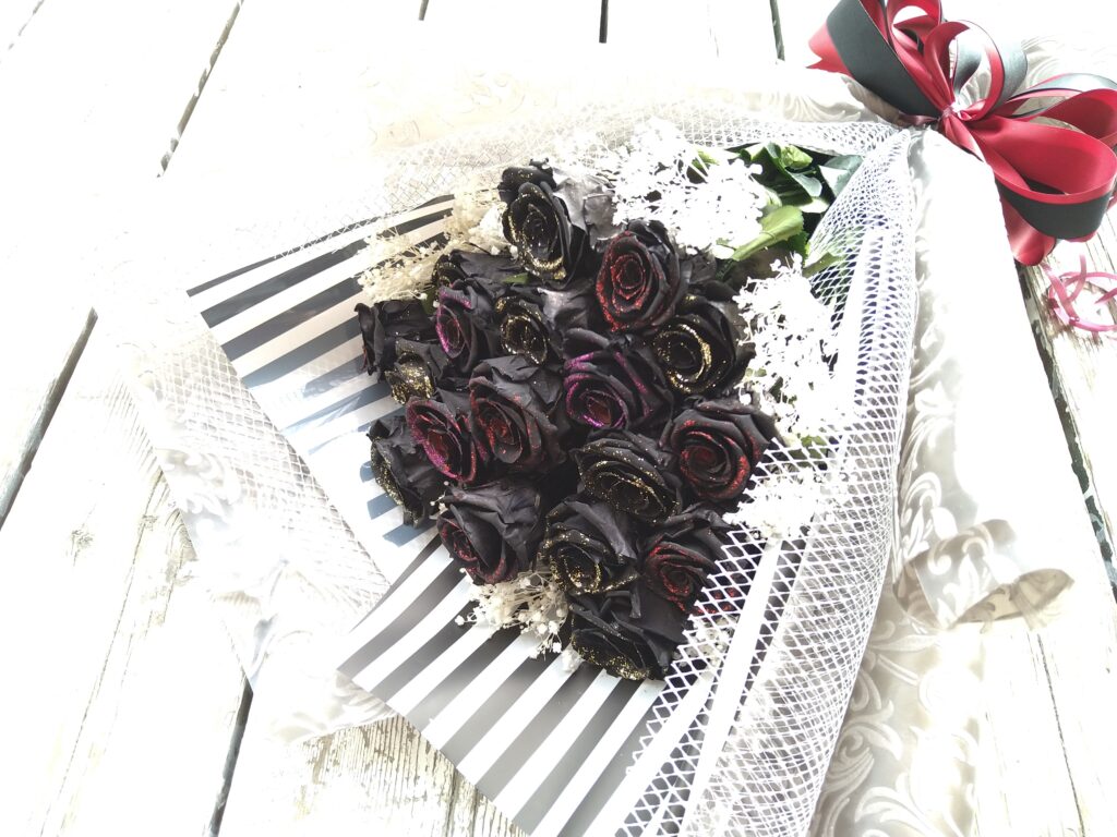 黒薔薇　50本の花束-ROSESHOP 青いバラ、レインボーローズの専門店