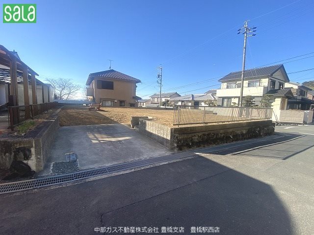 豊橋市 牛川町字中郷 2階建 4LDK