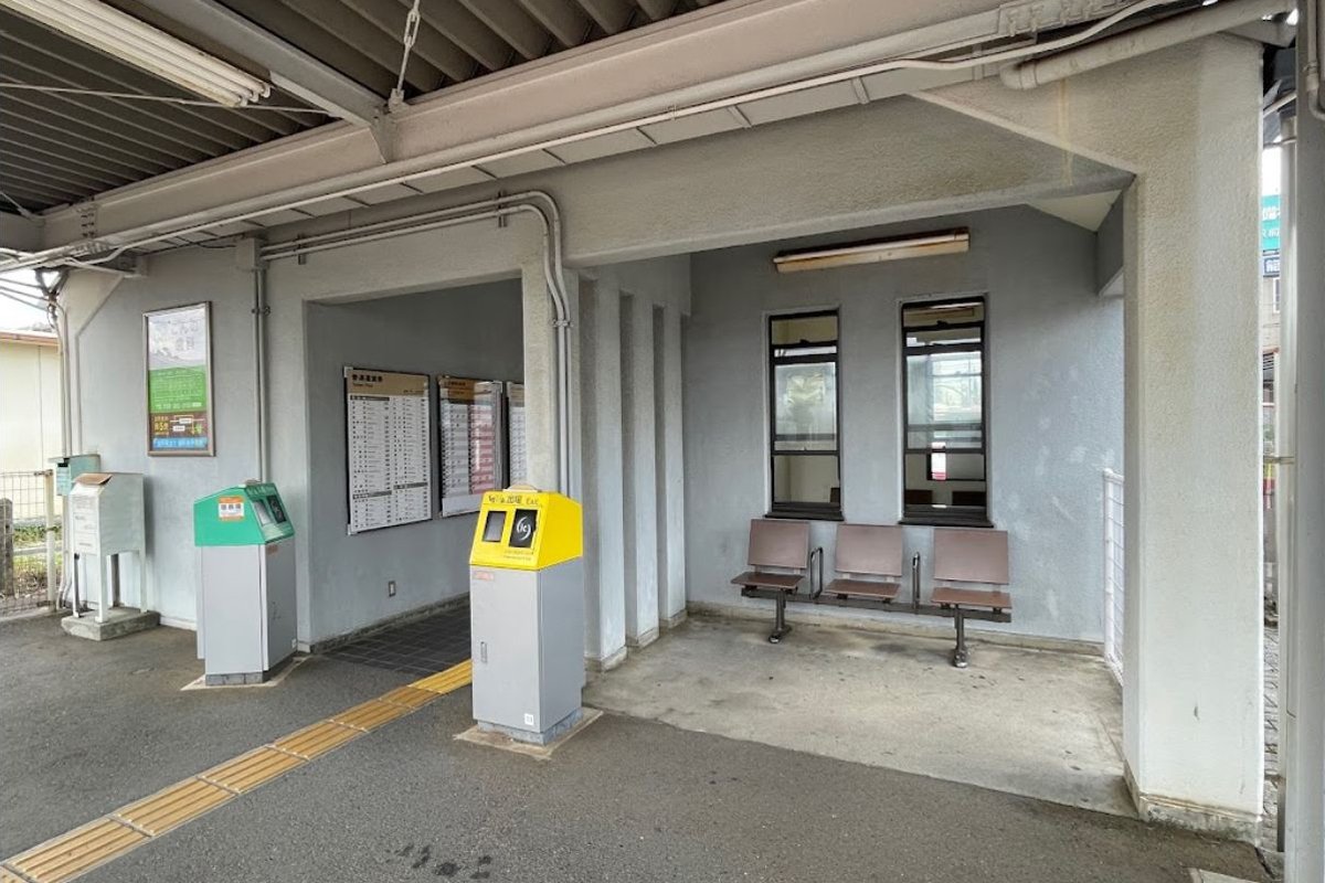 ホームから線路に車が転落 岐阜・JR高山線那加駅 [写真特集3/3] | 毎日新聞