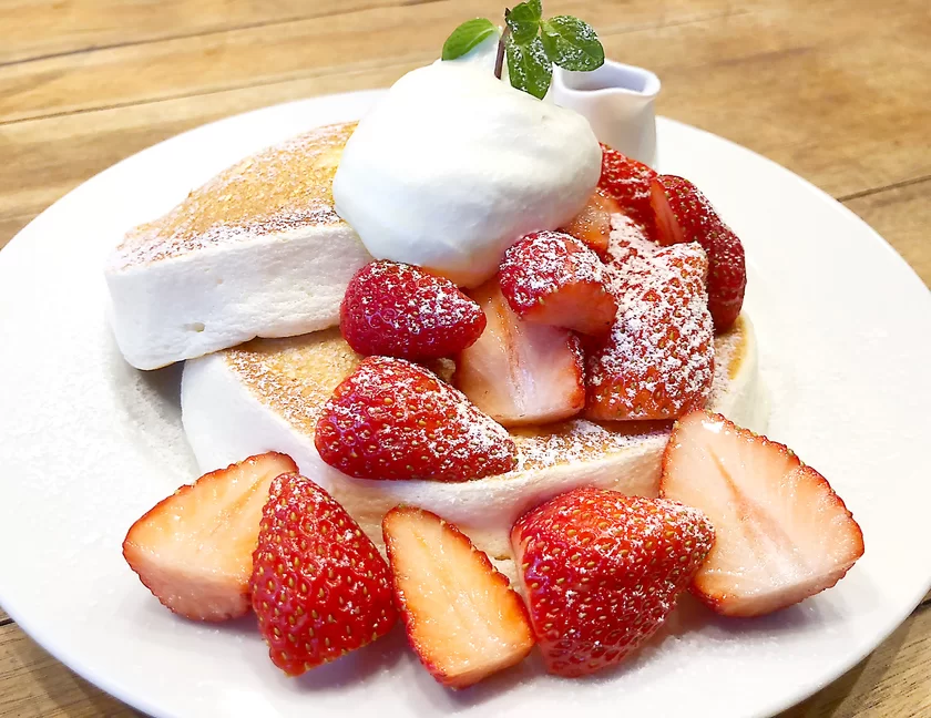 【渋谷ヒカリエ 果実園リーベル 山盛りベリーとパインズコット】