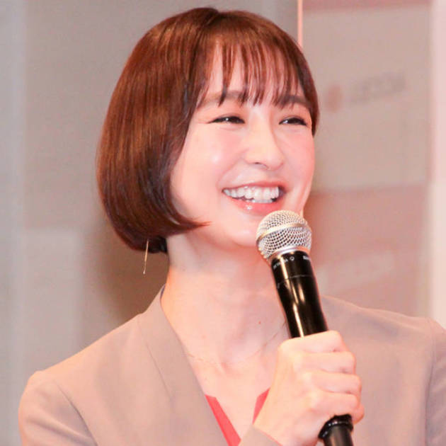 篠田麻里子、フリーで活動へ 破産「サムデイ」の担当マネジャーと再出発 - スポーツ報知