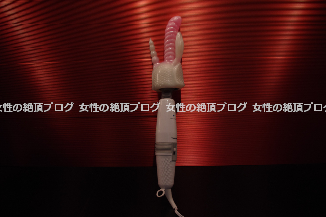 ｳﾞｨｨ!!!「いっぱぃいっぱぃいっぱ～～い…ｳｩｩｩ☆」クリアタッチメント装着電マでオナニー♡｜無修正ライブチャット | ライブチャット動画 ナビ！素人娘の無料オナニー動画まとめ！