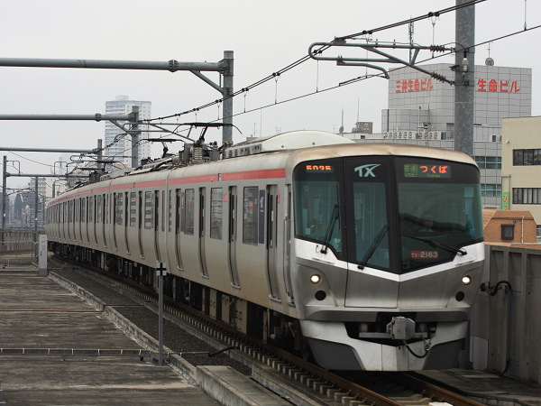 乗り換え》北千住駅、つくばエクスプレスから東武ｽｶｲﾂﾘｰﾗｲﾝへ。 Kita-senju -