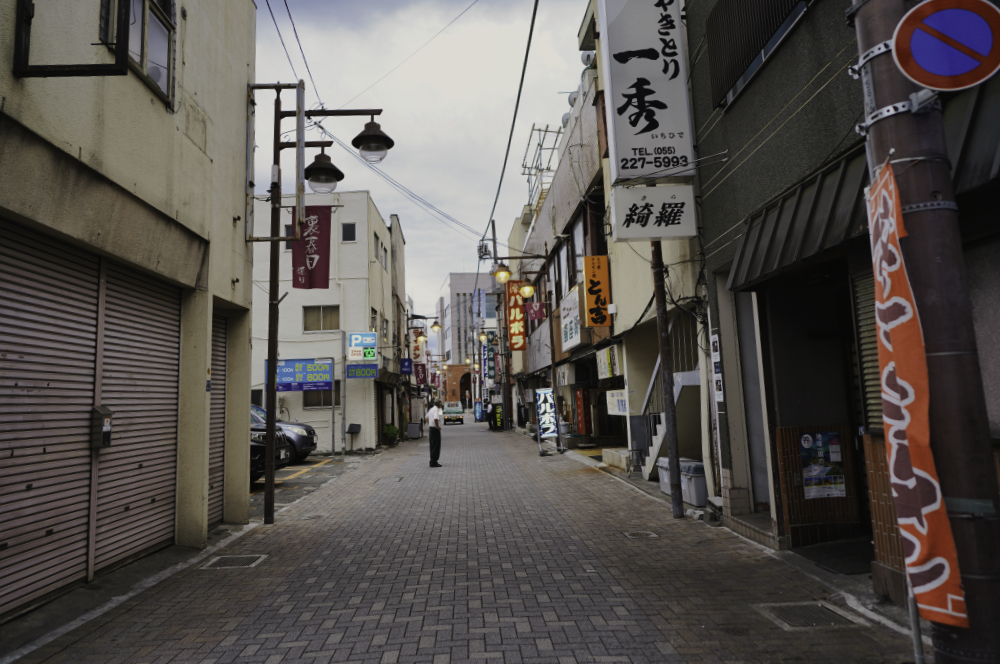 たき通り ニュー銀座街（山梨県甲府市の横丁 飲食街）