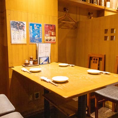 焼鳥のヒナタ三宮東店』 JR三ノ宮の高架下に有る焼鳥のヒナタさん🍻 煮麺と親子丼ダブルの炭水化物でお腹いっぱい😆