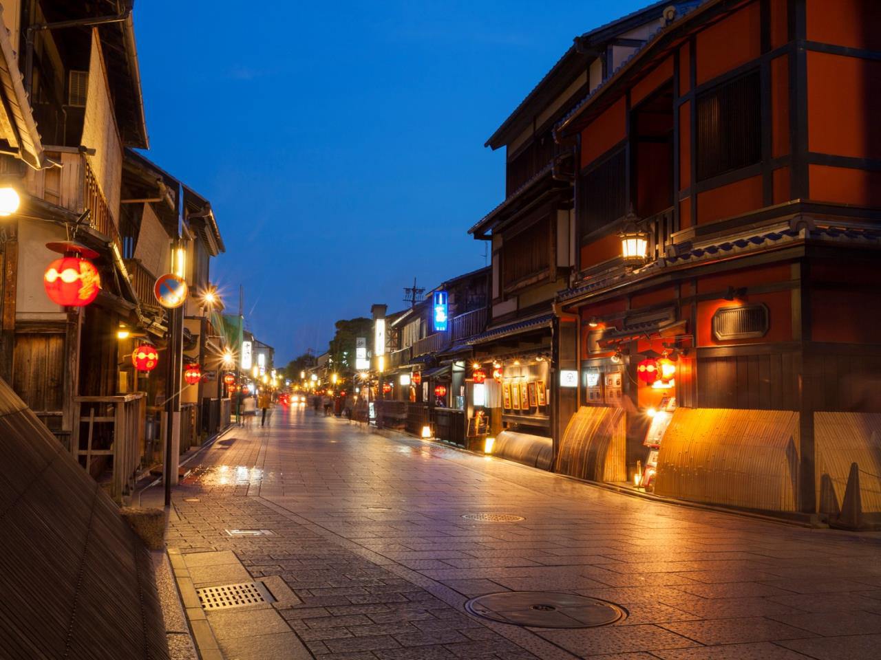 Tokyo's Red-Light District, Kabukicho: