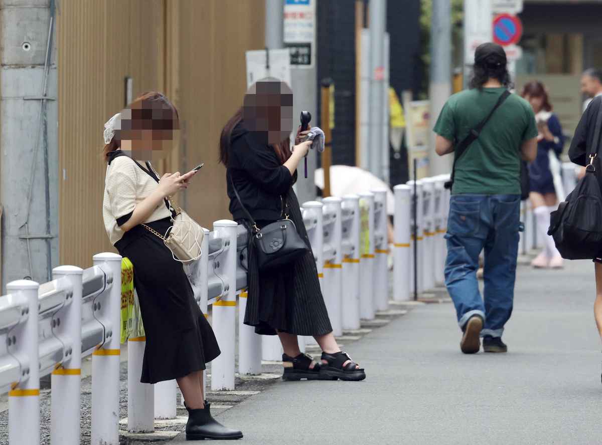 平日夜の大久保公園がレベル高い「立ちんぼ」だらけ - 立ち ん ぼ