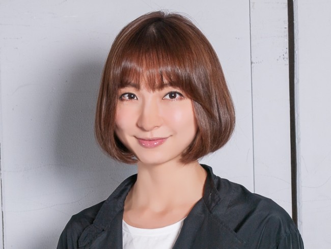 38歳・篠田麻里子、新しいヘアスタイル披露「イケメン」「美人さん」の声相次ぐ - 芸能写真ニュース :